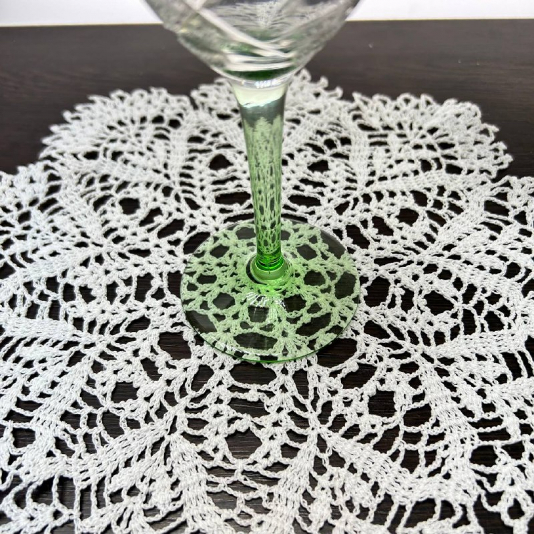 Бокалы из хрусталя с цвет ножками, алмазная грань руч работы. Винтаж. Цена за пару. Скол. Картинка 7